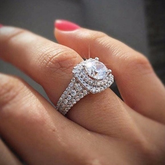 Jewelry - NEW 925 Silver Diamond Halo Ring